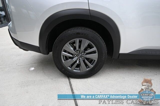 2024 Nissan Pathfinder SV / AWD / Auto Start / Power & Heated Cloth Seats / Adaptive Cruise Control / Lane Departure & Blind Spot / Apple CarPlay & Android Auto / Back Up Camera / 3rd Row / Seats 8 / Cruise Control / 27 MPG / 1-Owner Anchorage AK