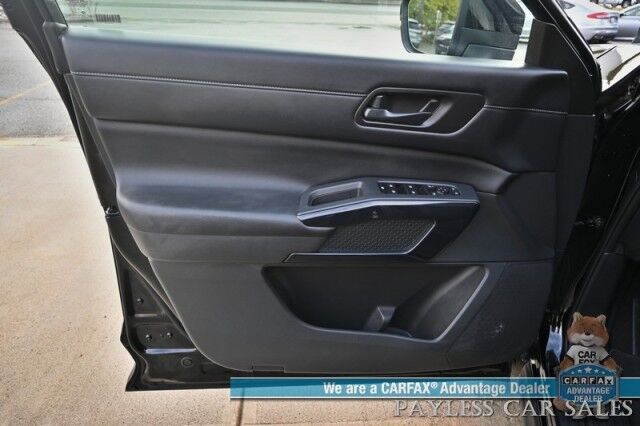 2024 Nissan Pathfinder SV / AWD / Auto Start / Power & Heated Cloth Seats / Adaptive Cruise Control / Lane Departure & Blind Spot / Apple CarPlay & Android Auto / Back Up Camera / 3rd Row / Seats 8 / Keyless Entry & Start / 27 MPG / 1-Owner Anchorage AK