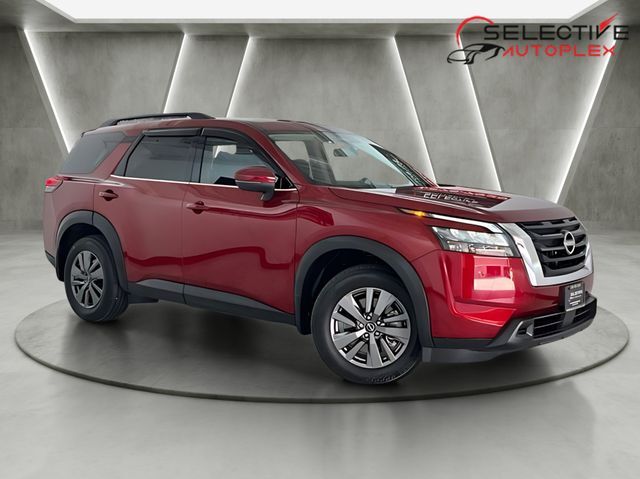 2024 Nissan Pathfinder SV