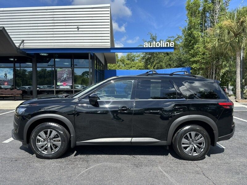 2024 Nissan Pathfinder SV