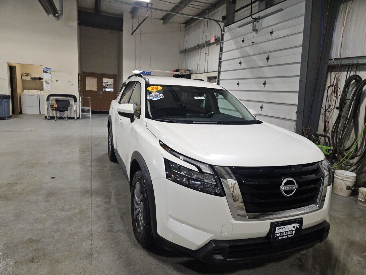 2024 Nissan Pathfinder SV
