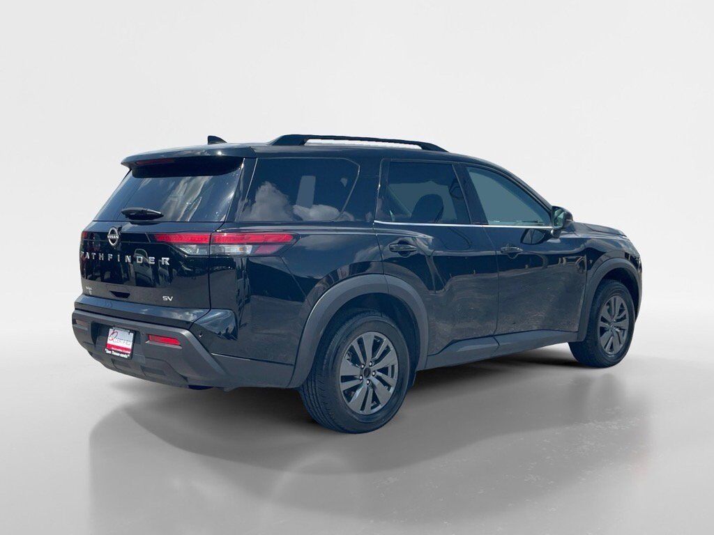2024 Nissan Pathfinder SV photo 7