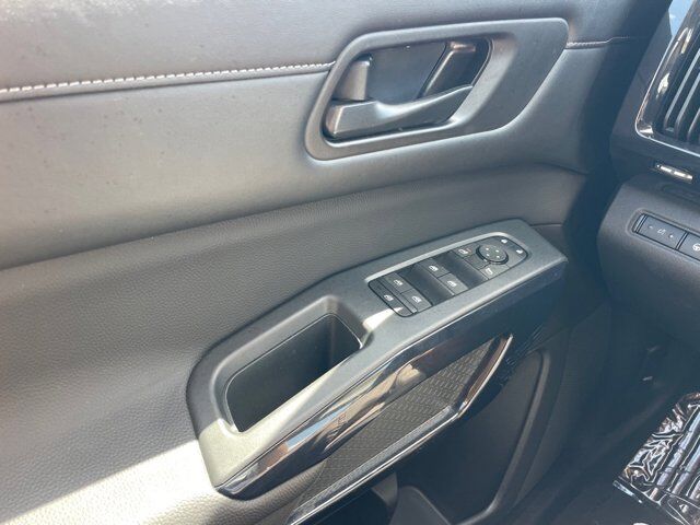 2024 Nissan Pathfinder SV Oak Ridge TN