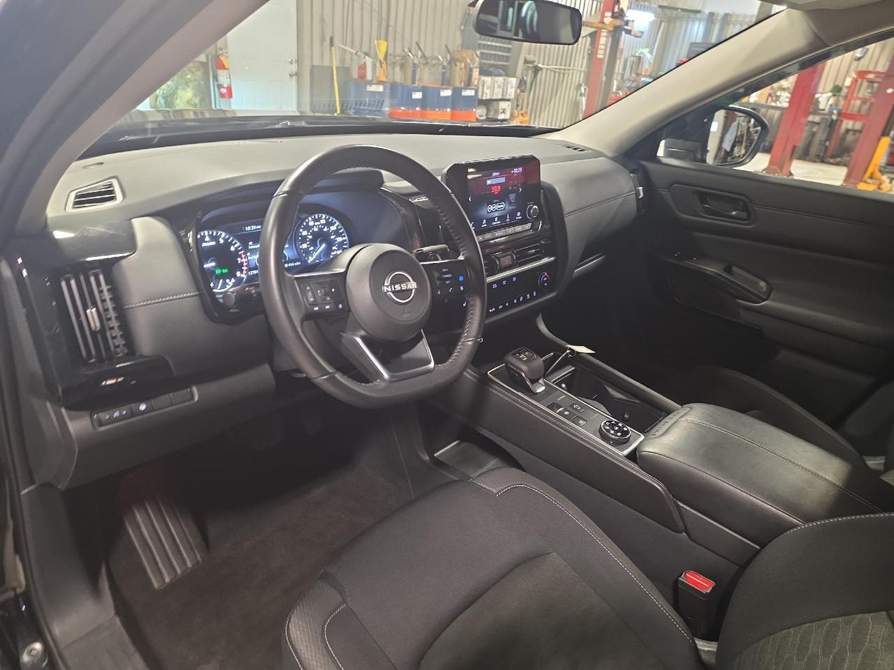 2024 Nissan Pathfinder SV Sand Lake NY