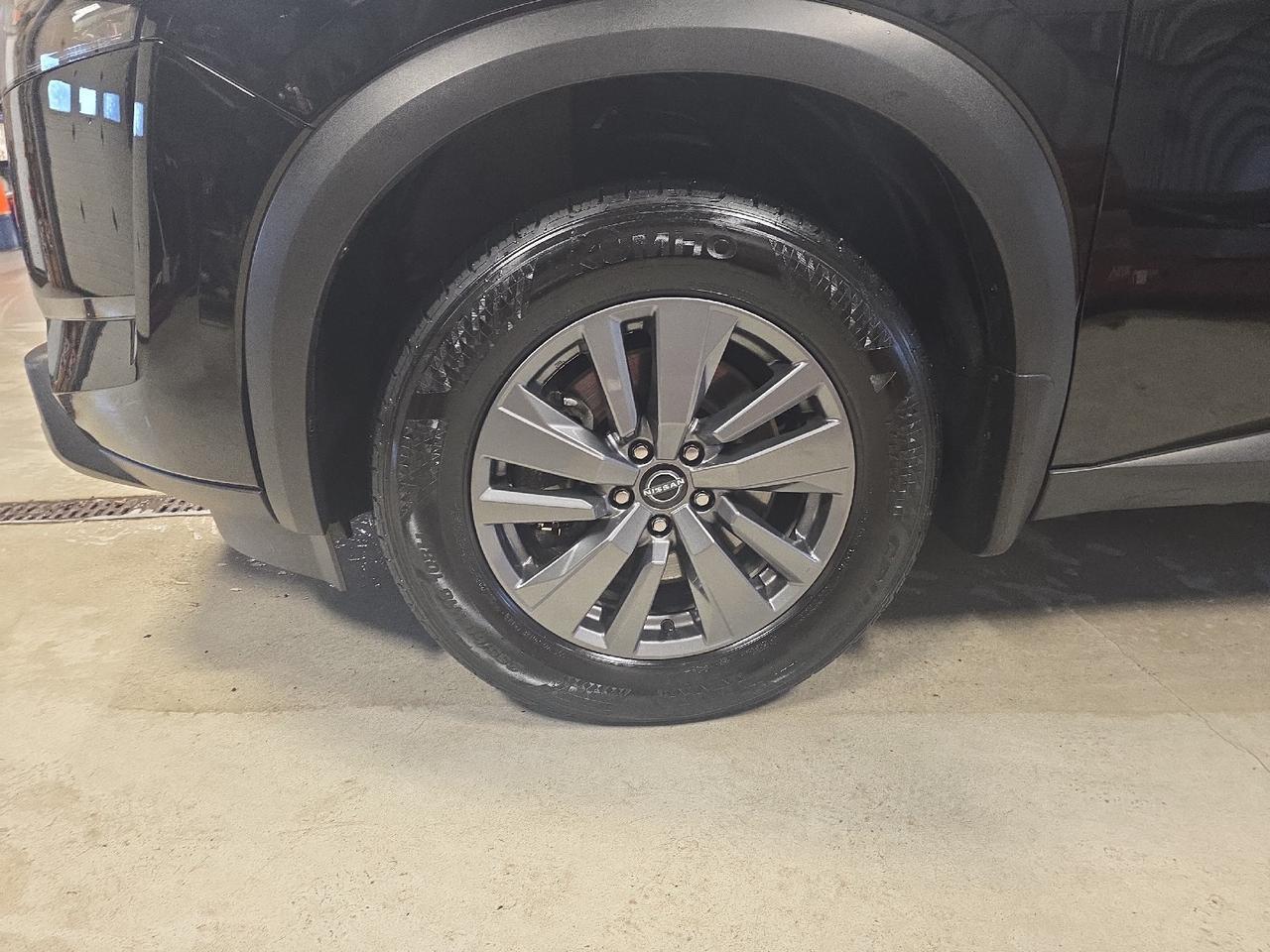 2024 Nissan Pathfinder SV Sand Lake NY