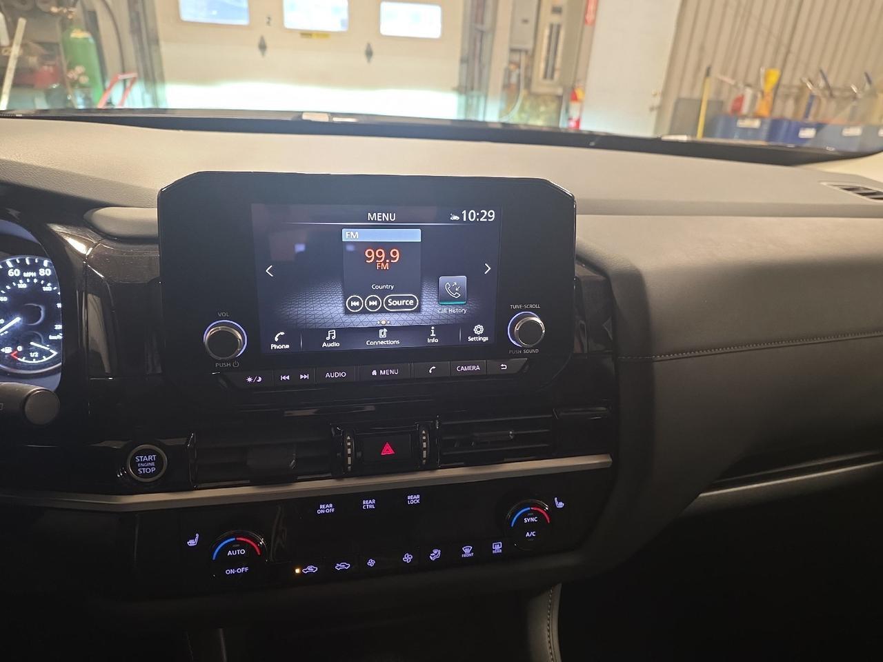 2024 Nissan Pathfinder SV Sand Lake NY