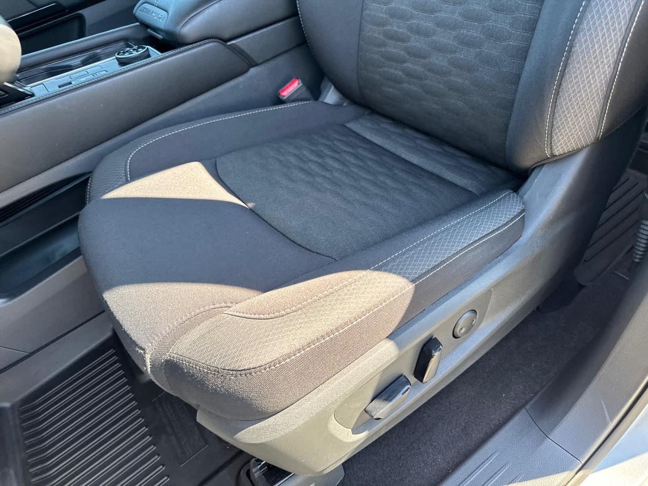 2024 Nissan Pathfinder SV Dartmouth MA