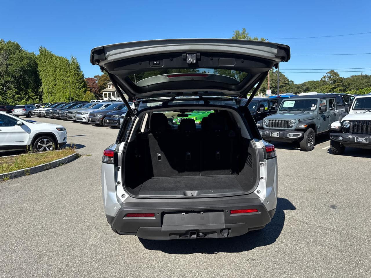 2024 Nissan Pathfinder SV Dartmouth MA