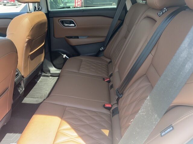2024 Nissan Rogue Platinum West Burlington IA