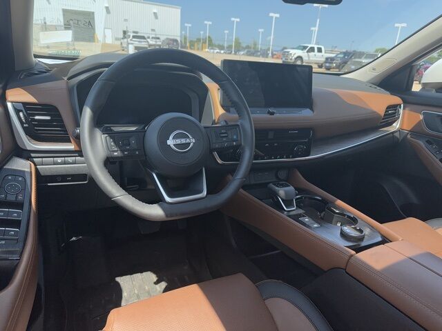 2024 Nissan Rogue Platinum West Burlington IA
