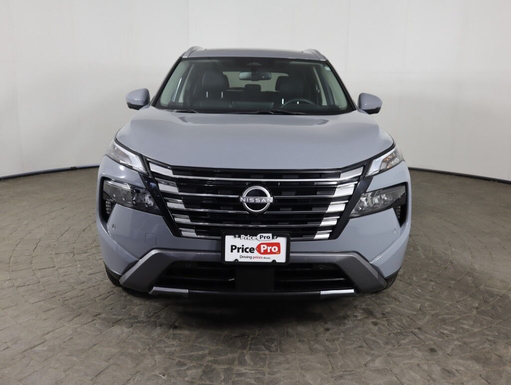 2024 Nissan Rogue SL AWD Premium w/Panoramic Moonroof Maumee OH