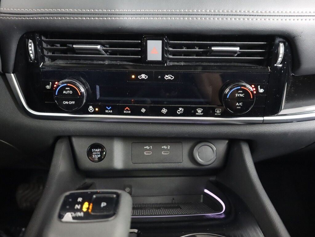 2024 Nissan Rogue SL AWD Premium w/Panoramic Moonroof Maumee OH
