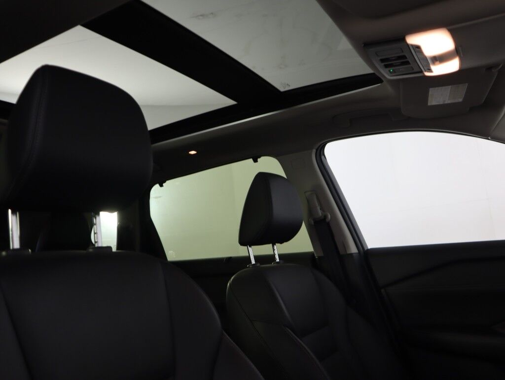 2024 Nissan Rogue SL AWD Premium w/Panoramic Moonroof Maumee OH