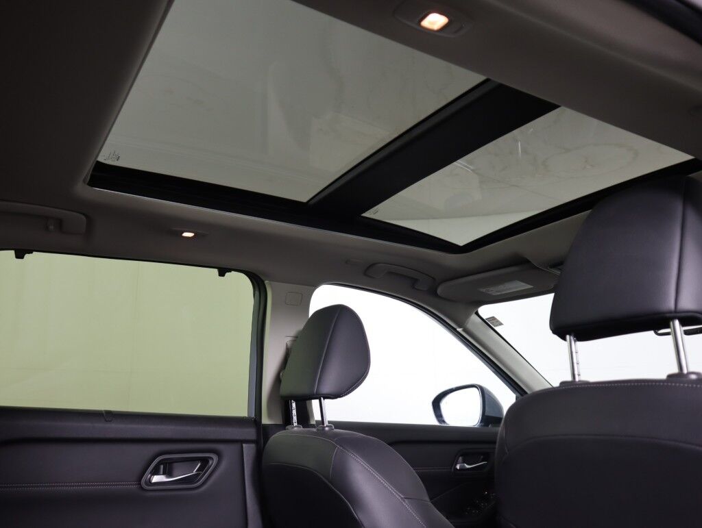 2024 Nissan Rogue SL AWD Premium w/Panoramic Moonroof Maumee OH