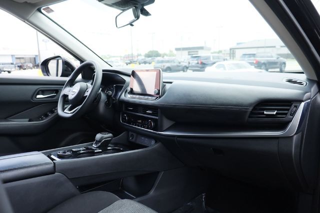 2024 Nissan Rogue SV Kerrville TX