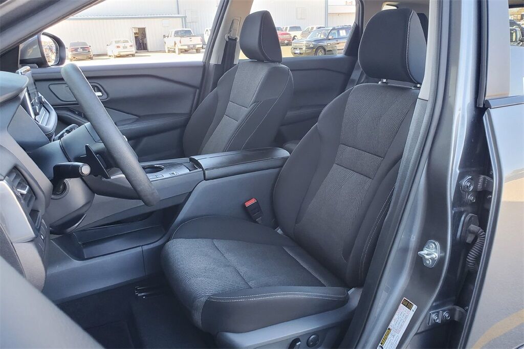 2024 Nissan Rogue SV Hondo TX