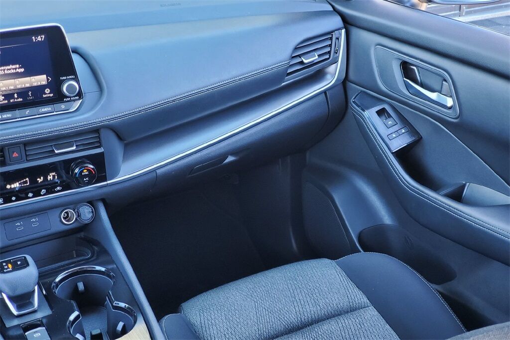 2024 Nissan Rogue SV Hondo TX