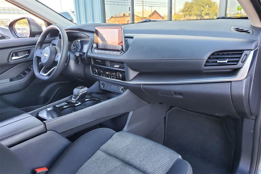 2024 Nissan Rogue SV Hondo TX