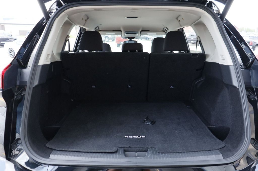 2024 Nissan Rogue SV Hondo TX