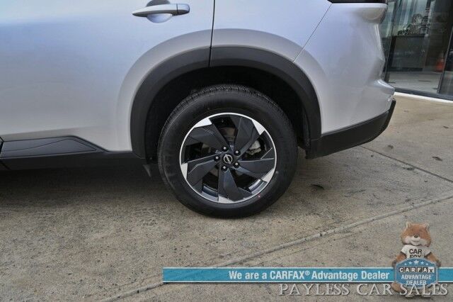 2024 Nissan Rogue SV / AWD / Auto Start / Power Premium Cloth Seats / Adaptive Cruise Control / Lane Departure & Blind Spot Alert / Apple CarPlay & Android Auto / Back Up Camera / Power Liftgate / 35 MPG / 1-Owner Anchorage AK