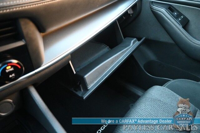 2024 Nissan Rogue SV / AWD / Auto Start / ProPilot Assist / Power Driver's Seat / Adaptive Cruise Control / Lane Departure & Blind Spot Alert / Apple CarPlay & Android Auto / Back Up Camera / Keyless Entry & Start / 35 MPG / 1-Owner Anchorage AK