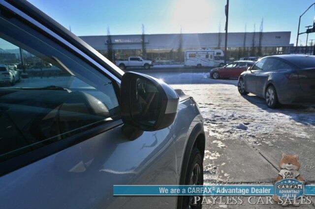2024 Nissan Rogue SV / AWD / Auto Start / ProPilot Assist / Power Driver's Seat / Adaptive Cruise Control / Lane Departure & Blind Spot Alert / Apple CarPlay & Android Auto / Back Up Camera / Keyless Entry & Start / 35 MPG / 1-Owner Anchorage AK