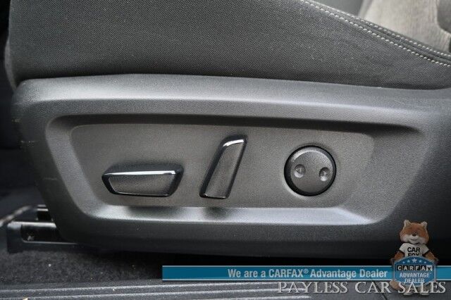 2024 Nissan Rogue SV / AWD / AutoStart / ProPilot Assist / Power Driver's Seat / Power Locks, Windows & Mirrors / Lane Departure & Blind Spot Alert / Apple CarPlay & Android Auto / Keyless Entry & Start / 35 MPG / 1-Owner Anchorage AK
