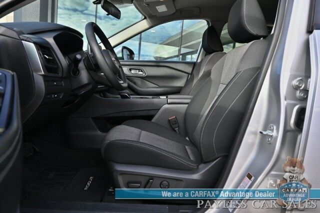 2024 Nissan Rogue SV / AWD / AutoStart / ProPilot Assist / Power Driver's Seat / Power Locks, Windows & Mirrors / Lane Departure & Blind Spot Alert / Apple CarPlay & Android Auto / Keyless Entry & Start / 35 MPG / 1-Owner Anchorage AK
