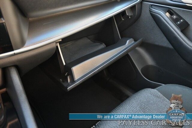 2024 Nissan Rogue SV / AWD / AutoStart / ProPilot Assist / Power Driver's Seat / Power Locks, Windows & Mirrors / Lane Departure & Blind Spot Alert / Apple CarPlay & Android Auto / Keyless Entry & Start / 35 MPG / 1-Owner Anchorage AK