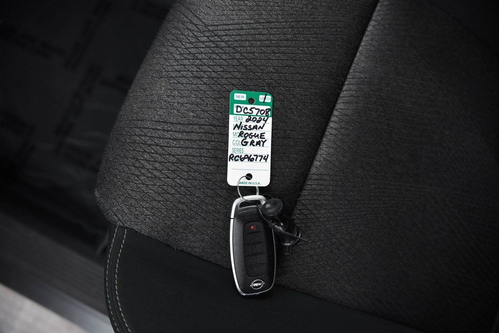 2024 Nissan Rogue SV Akron OH