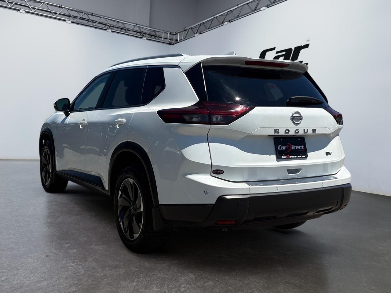2024 Nissan Rogue SV, BLIND SPOT ALERT, LANE KEEP ASSIST, PANORAMIC MOONROOF, APPLE CARPLAY/ANDROID AUTO, POWER LIFTAGTE, AUTO START/STOP, HEATED STEERING WHEEL & SEATS, ONLY 1 OWNER, RIDE THIS ROGUE ON THE ROAD! Virginia Beach VA