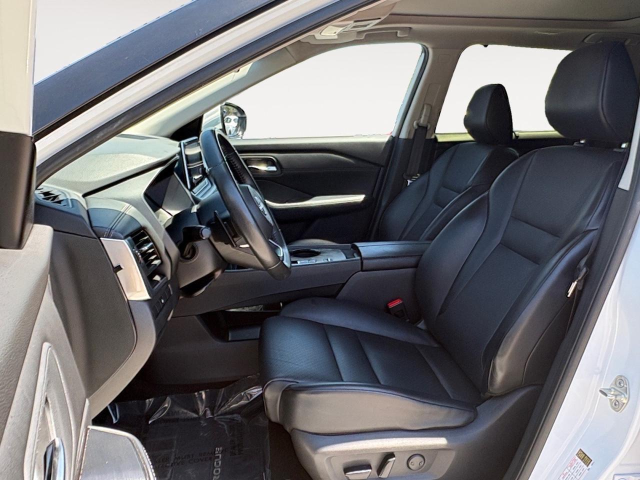 2024 Nissan Rogue SV, BLIND SPOT ALERT, LANE KEEP ASSIST, PANORAMIC MOONROOF, APPLE CARPLAY/ANDROID AUTO, POWER LIFTAGTE, AUTO START/STOP, HEATED STEERING WHEEL & SEATS, ONLY 1 OWNER, RIDE THIS ROGUE ON THE ROAD! Virginia Beach VA