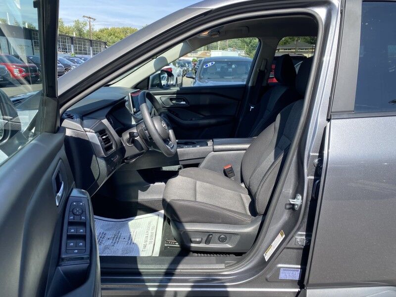 2024 Nissan Rogue SV Bristol  PA