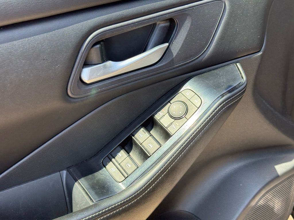 2024 Nissan Rogue SV Crestwood KY