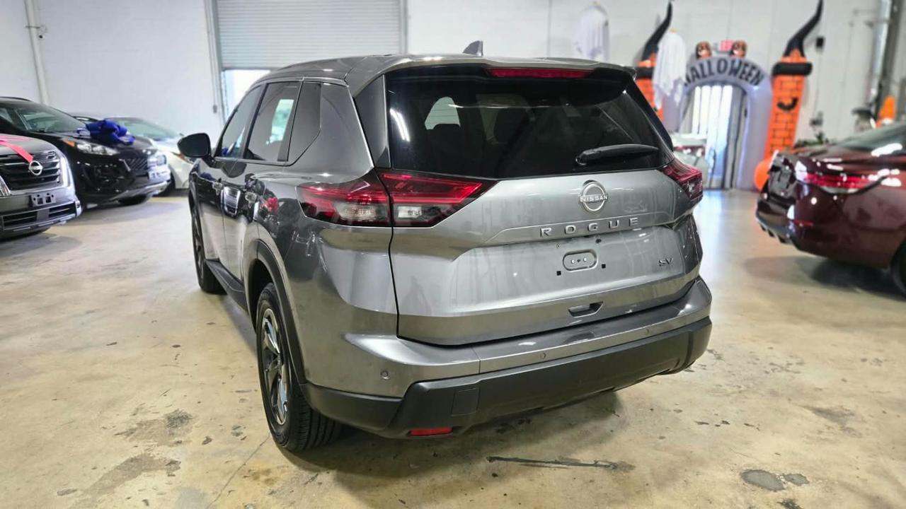 2024 Nissan Rogue SV FWD
