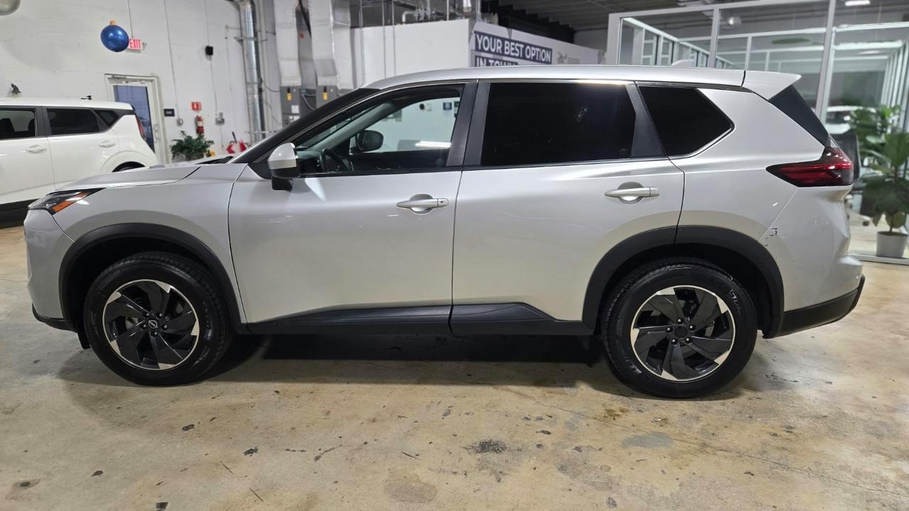 2024 Nissan Rogue SV FWD