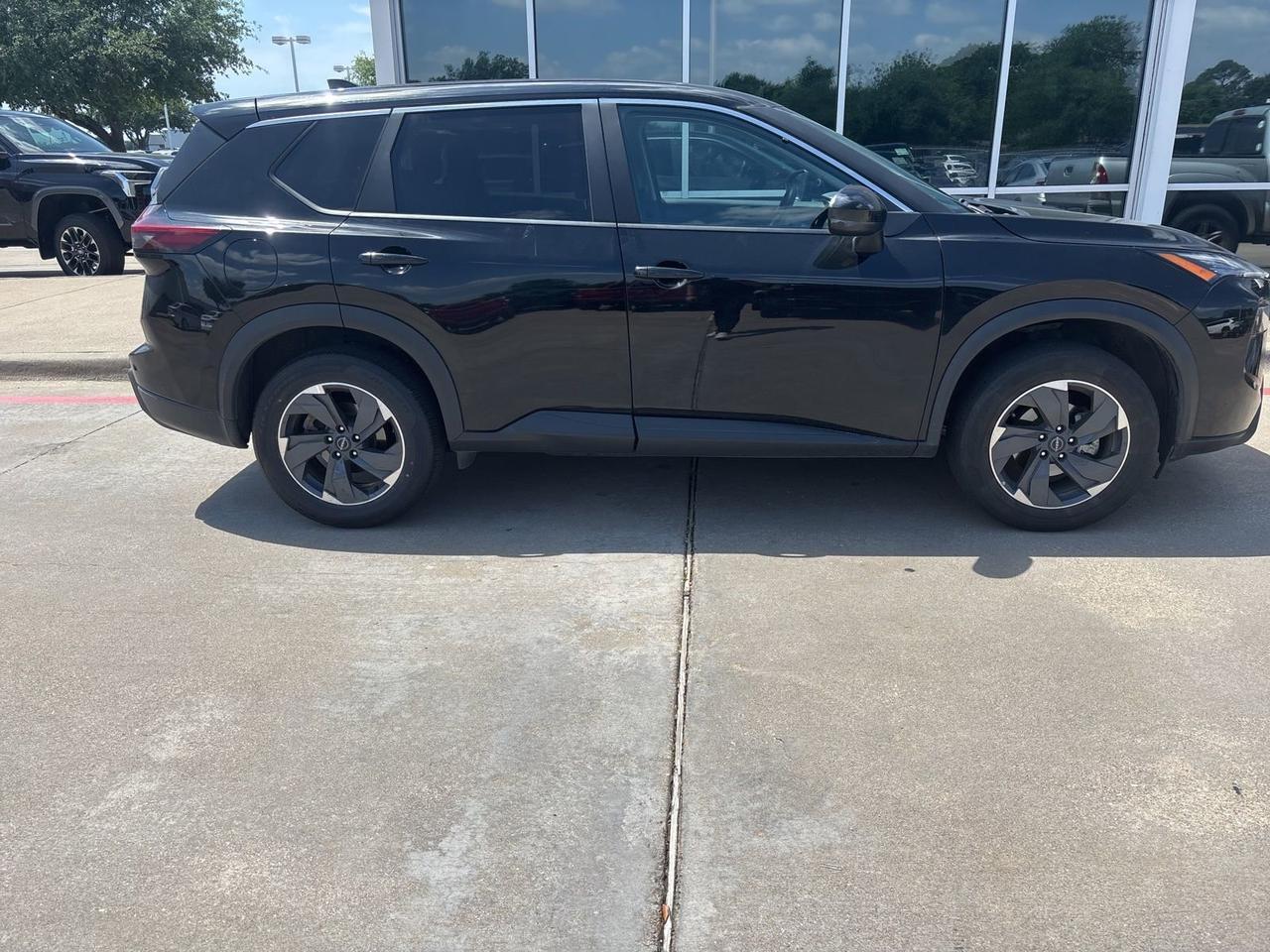 2024 Nissan Rogue SV Hurst TX