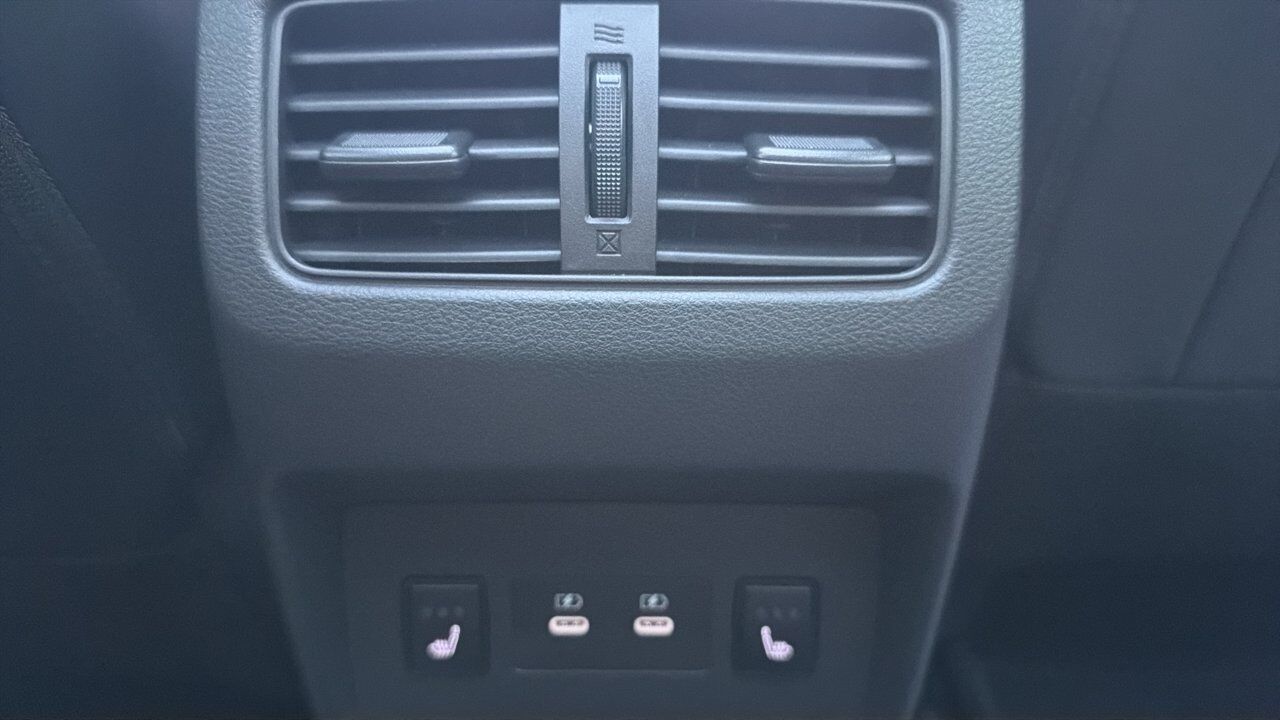2024 Nissan Rogue SV Moonroof Sherwood Park AB