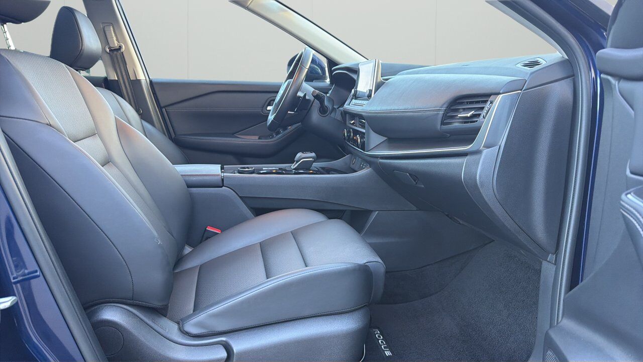 2024 Nissan Rogue SV Moonroof Sherwood Park AB