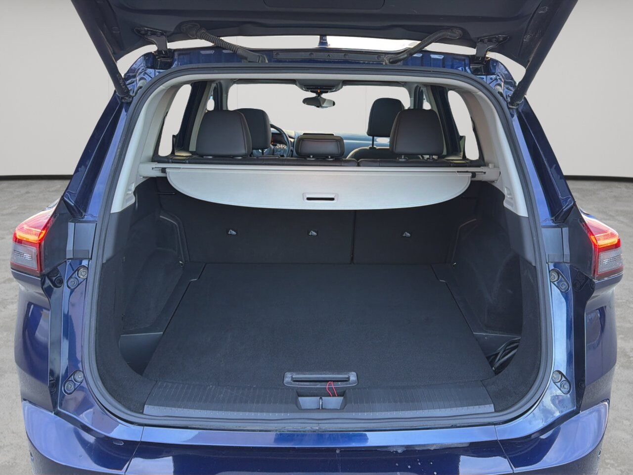 2024 Nissan Rogue SV Moonroof Sherwood Park AB