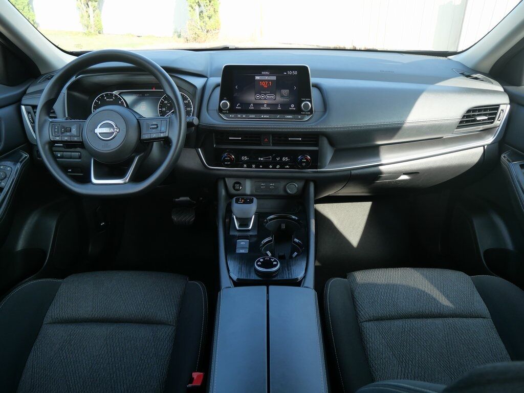 2024 Nissan Rogue SV Mt Pleasant MI