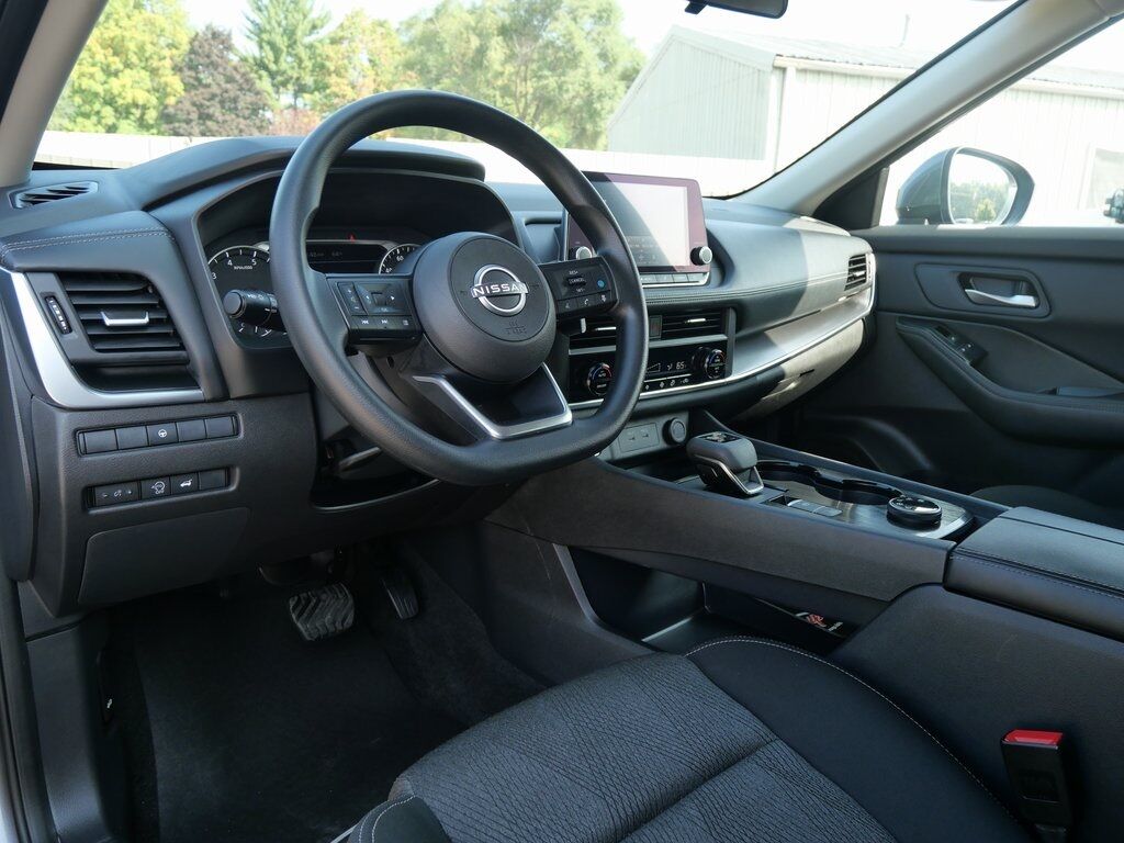 2024 Nissan Rogue SV Mt Pleasant MI