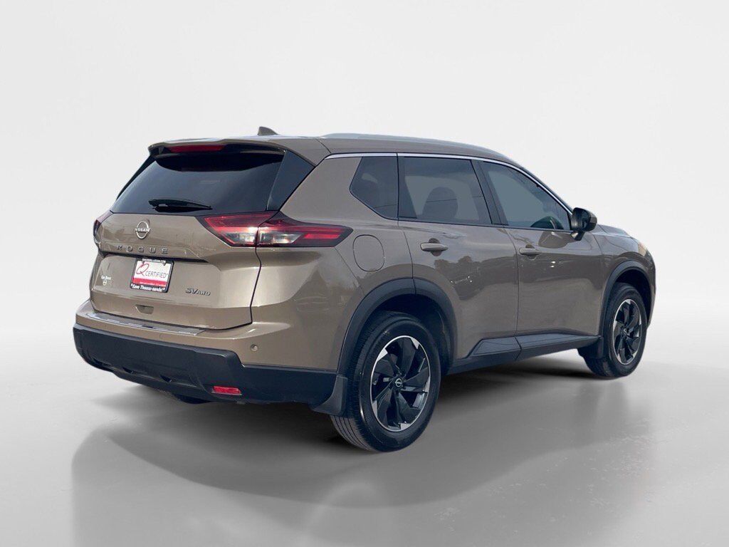 2024 Nissan Rogue SV photo 4