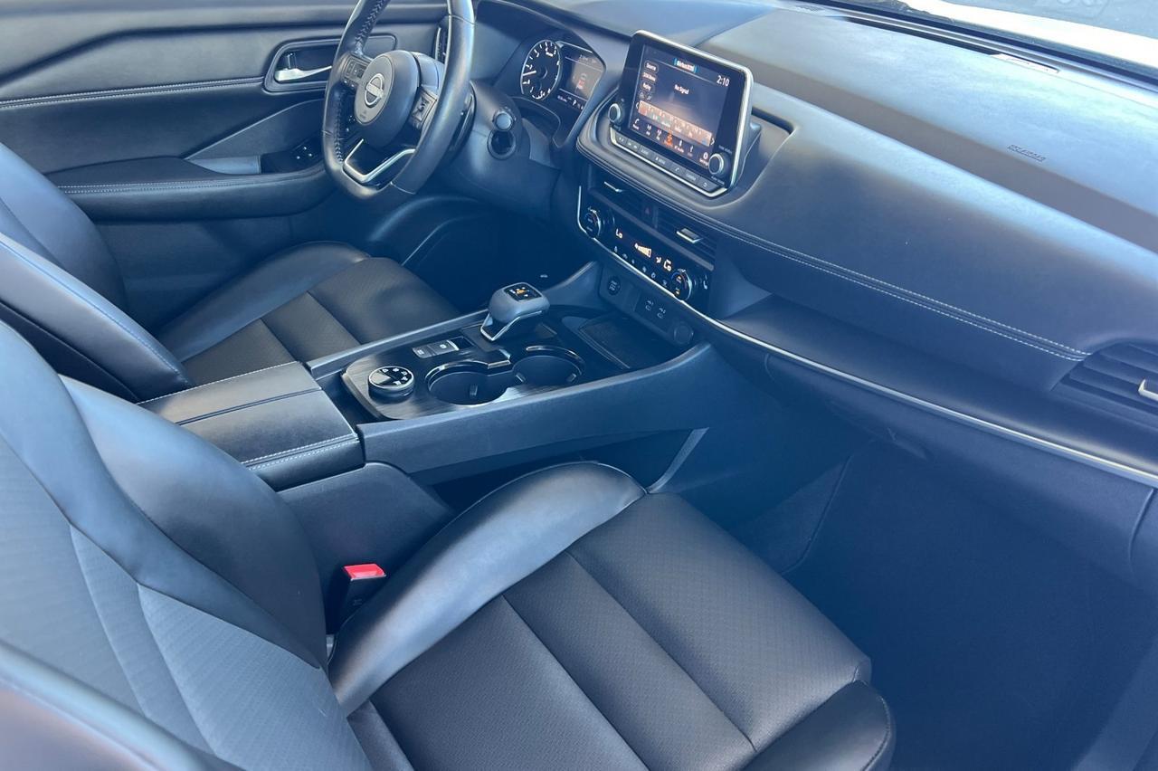 2024 Nissan Rogue SV Ontario OR