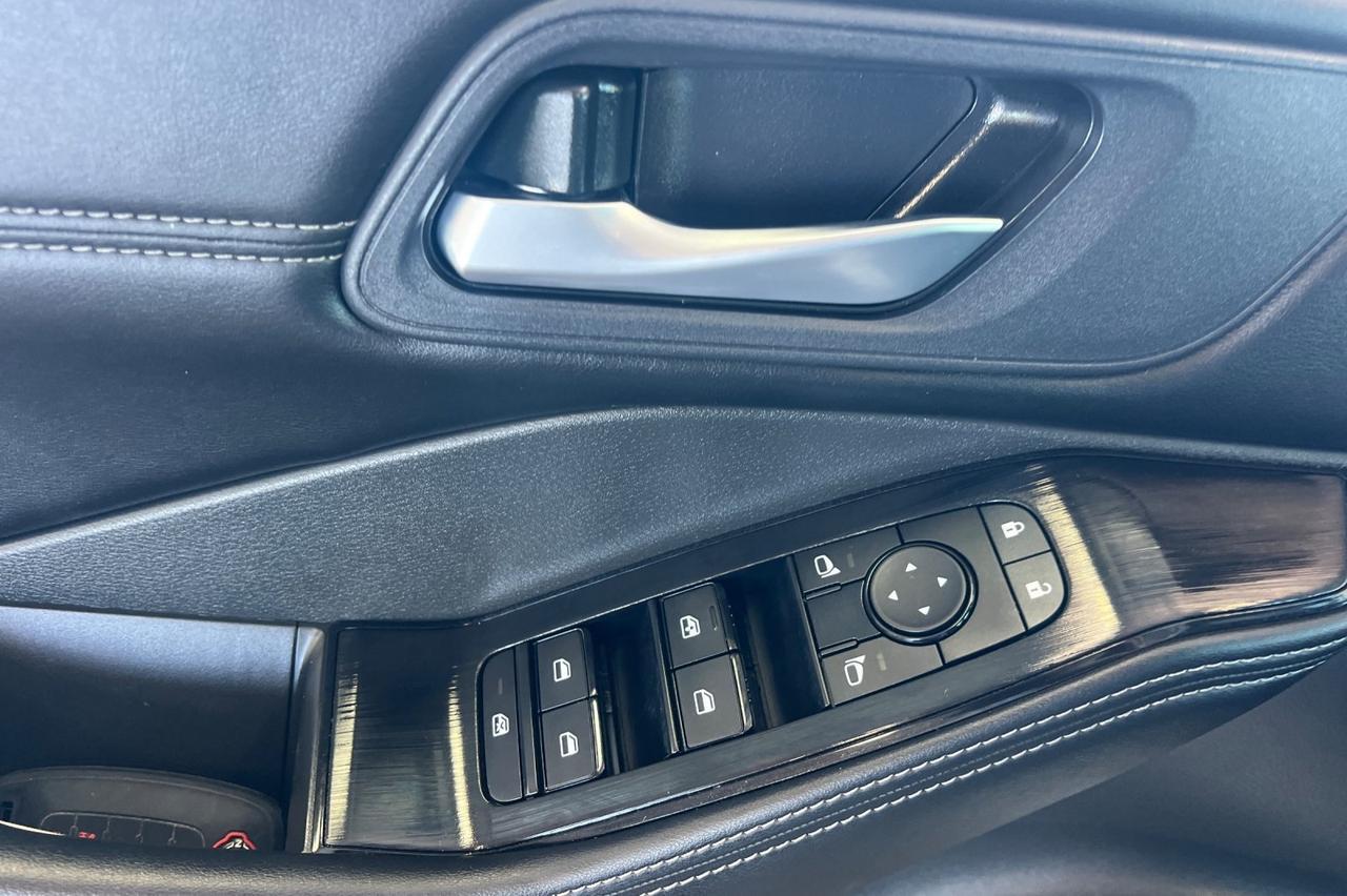 2024 Nissan Rogue SV Ontario OR