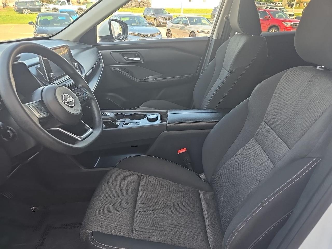 2024 Nissan Rogue SV West Burlington IA
