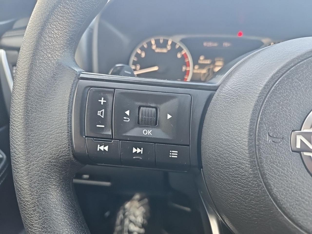 2024 Nissan Rogue SV West Burlington IA