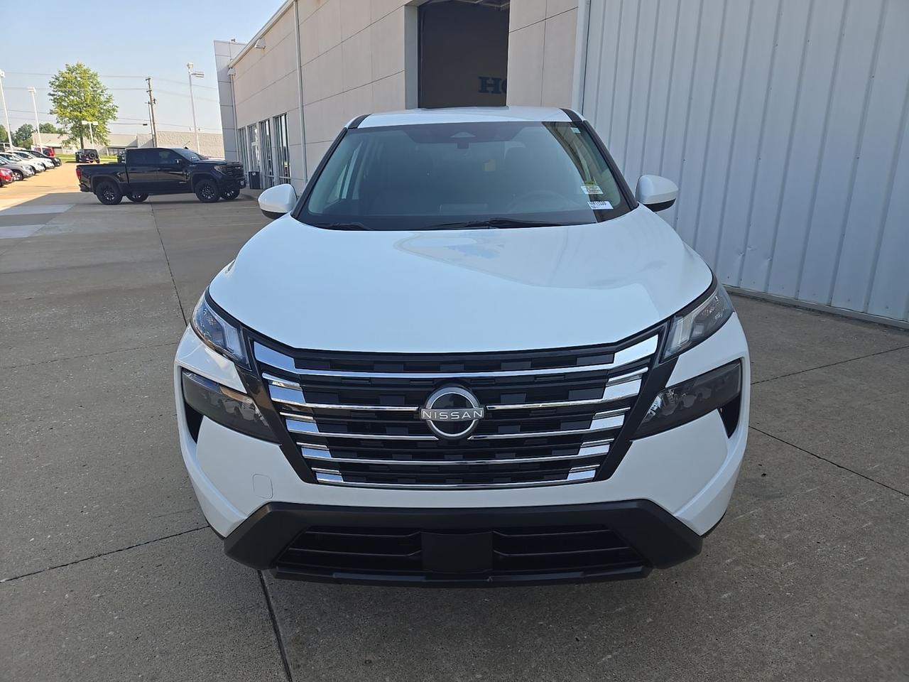 2024 Nissan Rogue SV West Burlington IA
