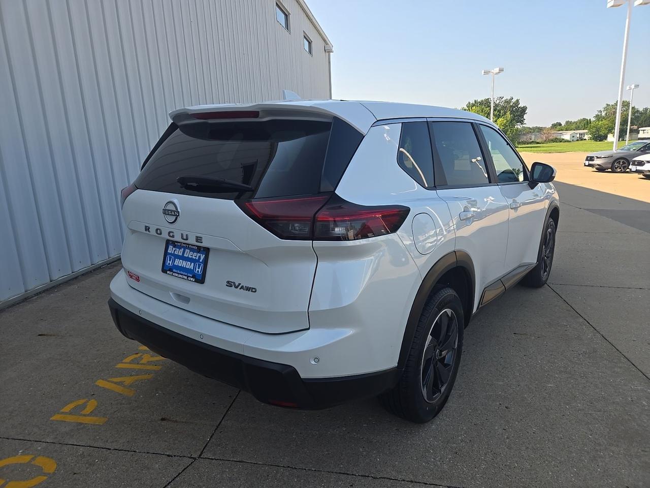 2024 Nissan Rogue SV West Burlington IA