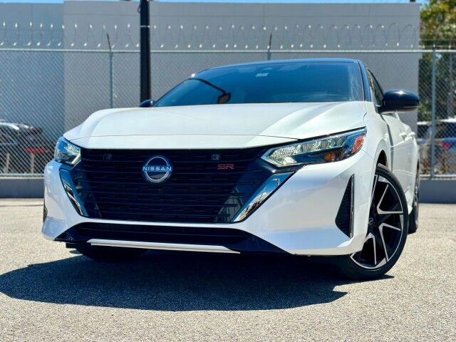 2024 Nissan Sentra SR CVT's photo